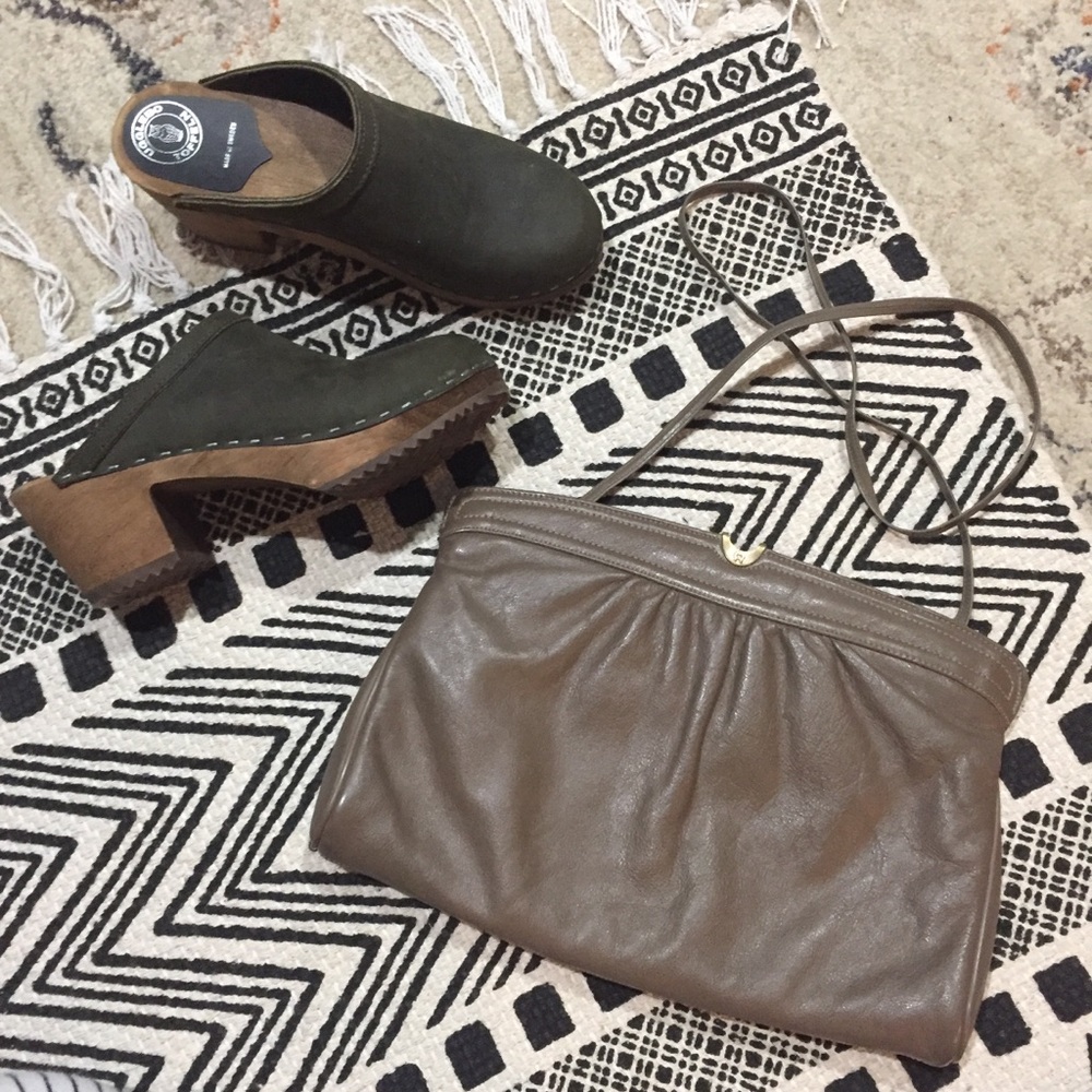 VINTAGE Etienne Aigner Leather Clutch With Strap